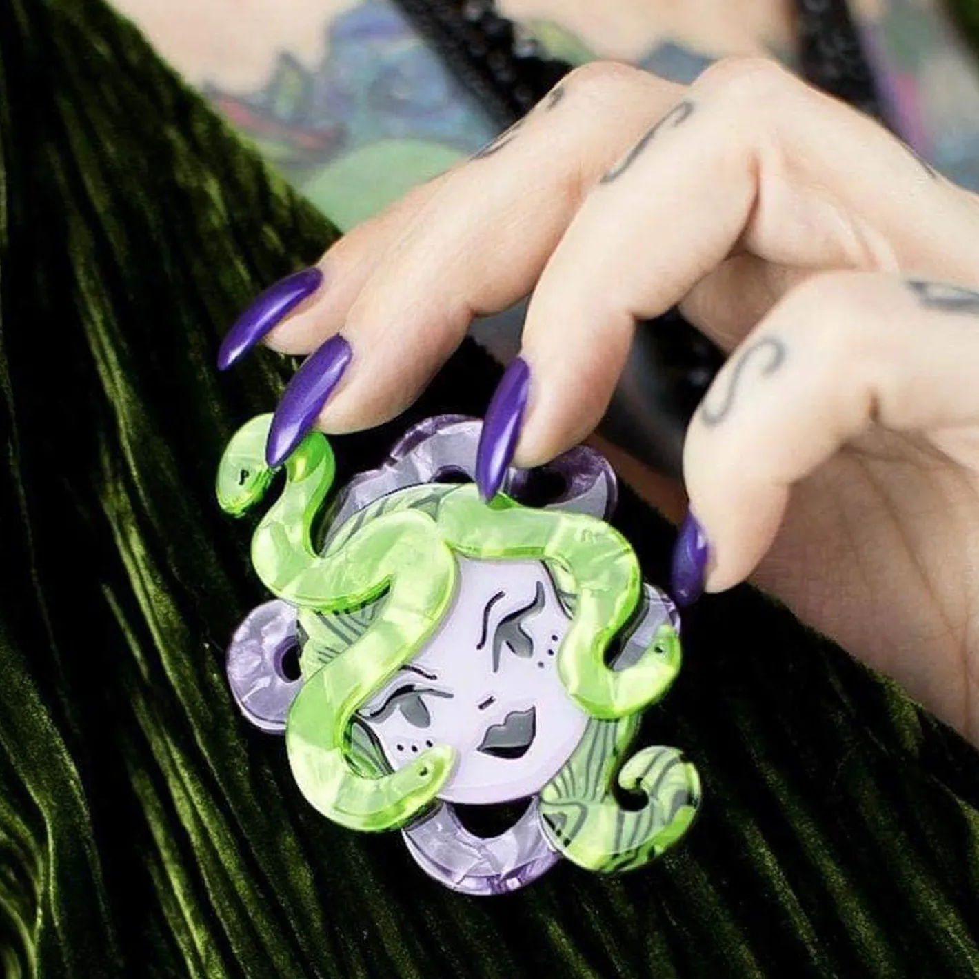Erstwilder Avert Thy Gaze Brooch^ Brooches