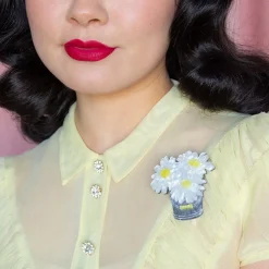 Erstwilder Day'S Eye Brooch^ Brooches