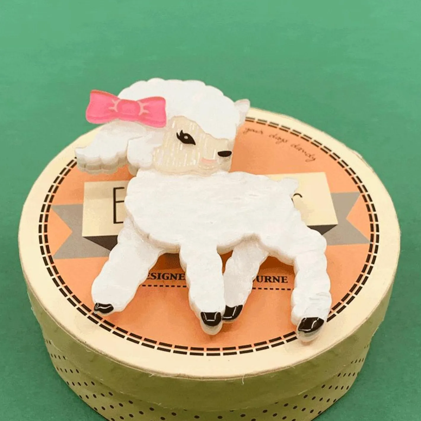 Erstwilder Dolly The Dainty Brooch^ Brooches