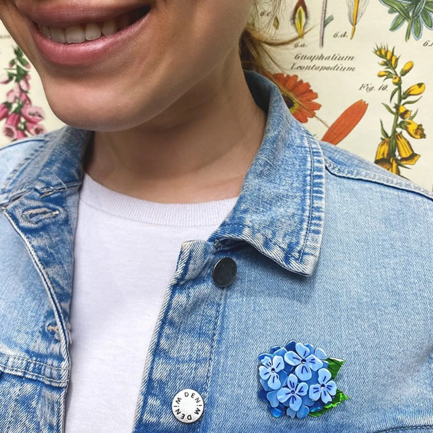 Erstwilder Heartfelt Hydrangea Mini Brooch^ Brooches