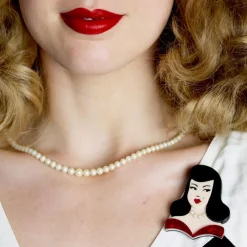 Erstwilder Leading Lady Brooch^ Brooches