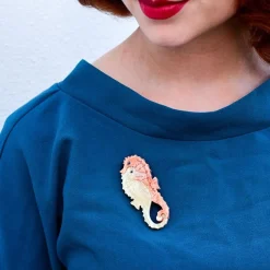Erstwilder Lovers Entwined Brooch^ Brooches