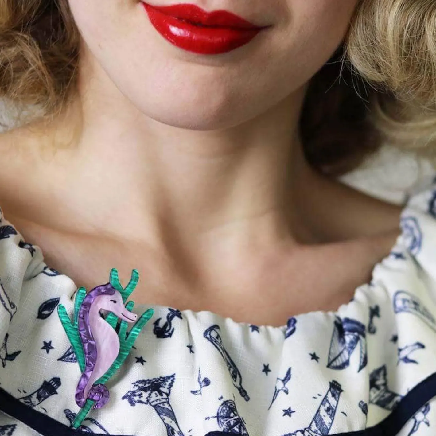 Erstwilder Sandy The Shy Seahorse Brooch^ Brooches