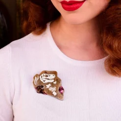 Erstwilder Sedimental Keepsake Brooch^ Brooches